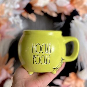✨NEW🧙‍♀️Rae Dunn Lime Green Hocus Pocus Cauldron Spiderweb Mug 2023💚